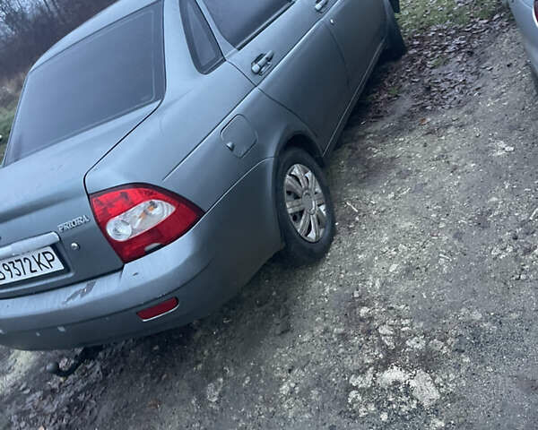 Серый ВАЗ 2170 Priora, объемом двигателя 1.6 л и пробегом 205 тыс. км за 1100 $, фото 1 на Automoto.ua