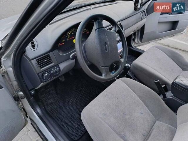 Сірий ВАЗ 2170 Priora, об'ємом двигуна 1.6 л та пробігом 215 тис. км за 2400 $, фото 12 на Automoto.ua