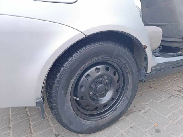 ВАЗ 2170 Priora 2008 у Синельниковом на Automoto.ua Сірий ВАЗ 2170 Priora, об'ємом двигуна 1.6 л та пробігом 215 тис. км за 2400 $, фото 8 на Automoto.ua