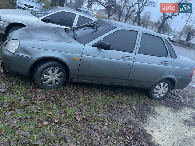 Серый ВАЗ 2170 Priora, объемом двигателя 1.6 л и пробегом 205 тыс. км за 1100 $, фото 4 на Automoto.ua