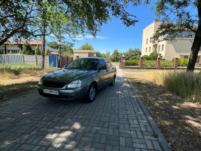 Серый ВАЗ 2170 Priora, объемом двигателя 1.6 л и пробегом 148 тыс. км за 1750 $, фото 1 на Automoto.ua