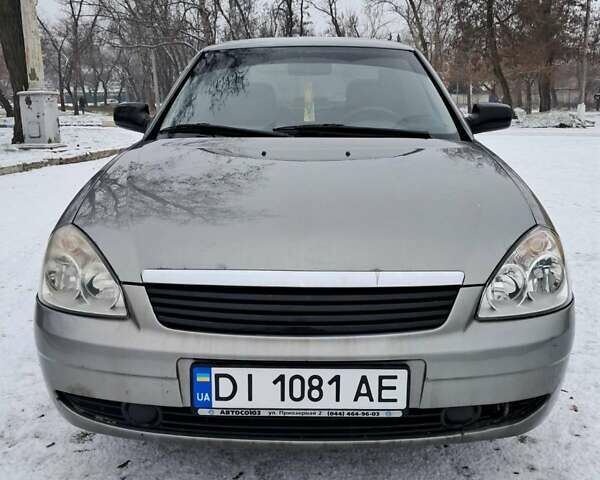 Серый ВАЗ 2170 Priora, объемом двигателя 1.6 л и пробегом 160 тыс. км за 2499 $, фото 1 на Automoto.ua