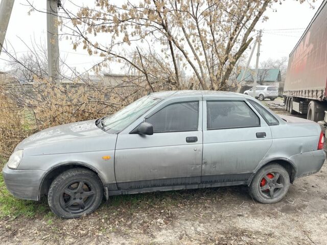 Серый ВАЗ 2170 Priora, объемом двигателя 1.6 л и пробегом 345 тыс. км за 945 $, фото 4 на Automoto.ua