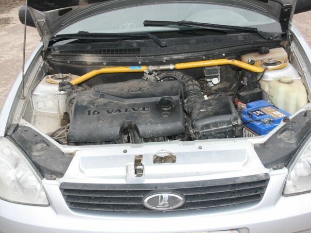 Серый ВАЗ 2170 Priora, объемом двигателя 1.6 л и пробегом 167 тыс. км за 2100 $, фото 5 на Automoto.ua