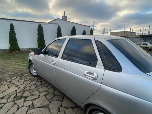 Сірий ВАЗ 2170 Priora, об'ємом двигуна 1.6 л та пробігом 180 тис. км за 2200 $, фото 3 на Automoto.ua