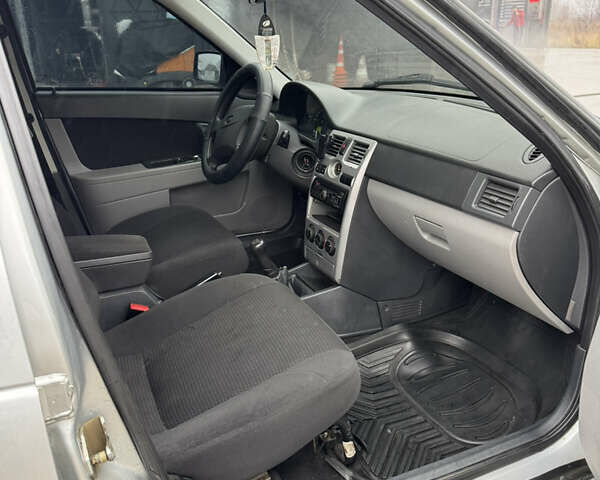 Сірий ВАЗ 2170 Priora, об'ємом двигуна 1.6 л та пробігом 46 тис. км за 3600 $, фото 26 на Automoto.ua