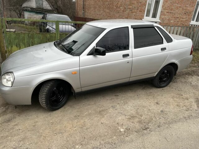 Сірий ВАЗ 2170 Priora, об'ємом двигуна 1.6 л та пробігом 230 тис. км за 2000 $, фото 1 на Automoto.ua