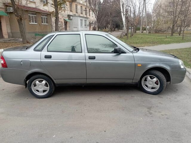 Серый ВАЗ 2170 Priora, объемом двигателя 1.6 л и пробегом 233 тыс. км за 2800 $, фото 7 на Automoto.ua