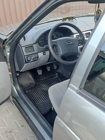 Сірий ВАЗ 2170 Priora, об'ємом двигуна 1.6 л та пробігом 350 тис. км за 1700 $, фото 2 на Automoto.ua