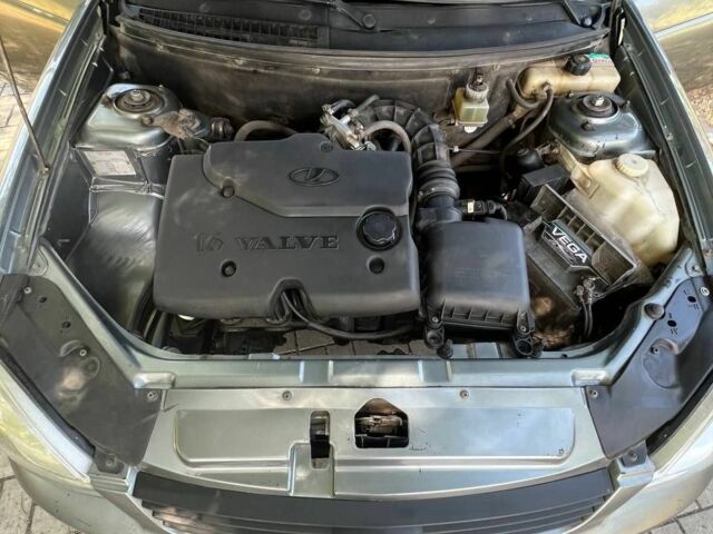 Серый ВАЗ 2170 Priora, объемом двигателя 1.6 л и пробегом 148 тыс. км за 1750 $, фото 6 на Automoto.ua