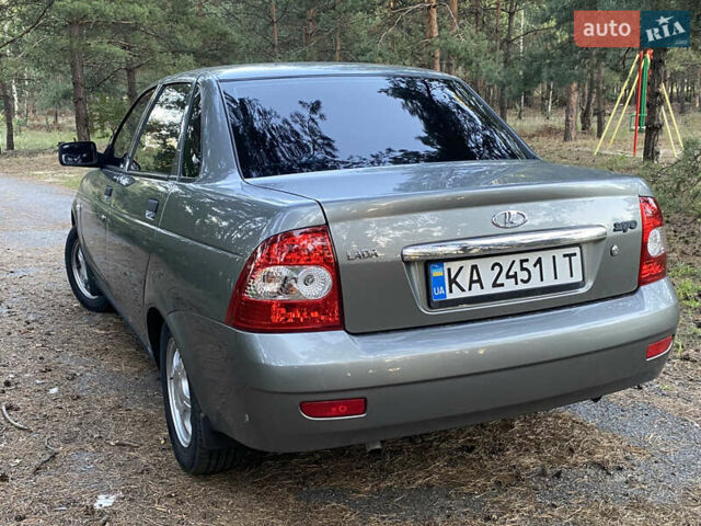 Серый ВАЗ 2170 Priora, объемом двигателя 1.6 л и пробегом 155 тыс. км за 3750 $, фото 5 на Automoto.ua