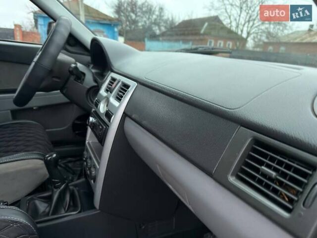 Сірий ВАЗ 2170 Priora, об'ємом двигуна 0 л та пробігом 229 тис. км за 2590 $, фото 27 на Automoto.ua