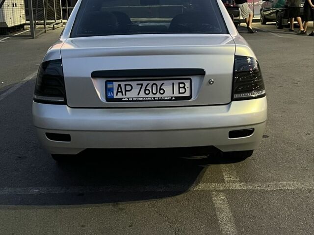 Серый ВАЗ 2170 Priora, объемом двигателя 1.6 л и пробегом 130 тыс. км за 2800 $, фото 2 на Automoto.ua