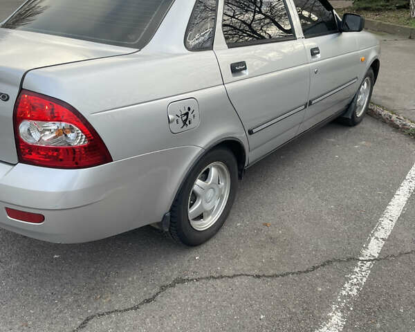 Серый ВАЗ 2170 Priora, объемом двигателя 1.6 л и пробегом 198 тыс. км за 2850 $, фото 7 на Automoto.ua