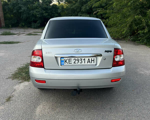 Серый ВАЗ 2170 Priora, объемом двигателя 1.6 л и пробегом 142 тыс. км за 3600 $, фото 2 на Automoto.ua