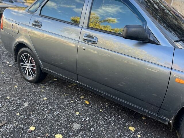 ВАЗ 2170 Priora 2009 в Славянске на Automoto.ua Серый ВАЗ 2170 Priora, объемом двигателя 1.6 л и пробегом 134 тыс. км за 3200 $, фото 5 на Automoto.ua