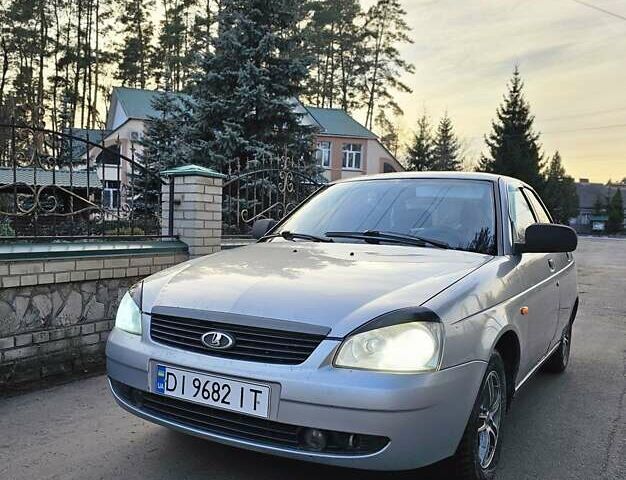 Серый ВАЗ 2170 Priora, объемом двигателя 1.6 л и пробегом 380 тыс. км за 2700 $, фото 1 на Automoto.ua