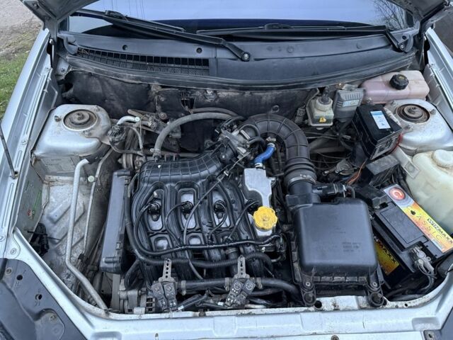 Серый ВАЗ 2170 Priora, объемом двигателя 1.6 л и пробегом 382 тыс. км за 2568 $, фото 7 на Automoto.ua