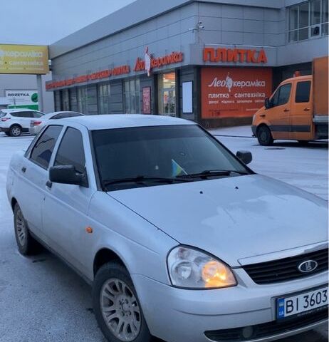 Серый ВАЗ 2170 Priora, объемом двигателя 1.6 л и пробегом 3 тыс. км за 3800 $, фото 2 на Automoto.ua