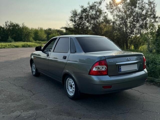Серый ВАЗ 2170 Priora, объемом двигателя 0 л и пробегом 73 тыс. км за 3500 $, фото 3 на Automoto.ua