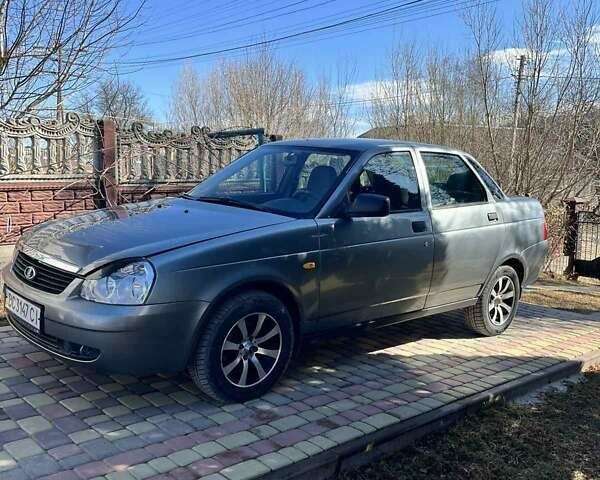Серый ВАЗ 2170 Priora, объемом двигателя 1.6 л и пробегом 70 тыс. км за 3200 $, фото 1 на Automoto.ua