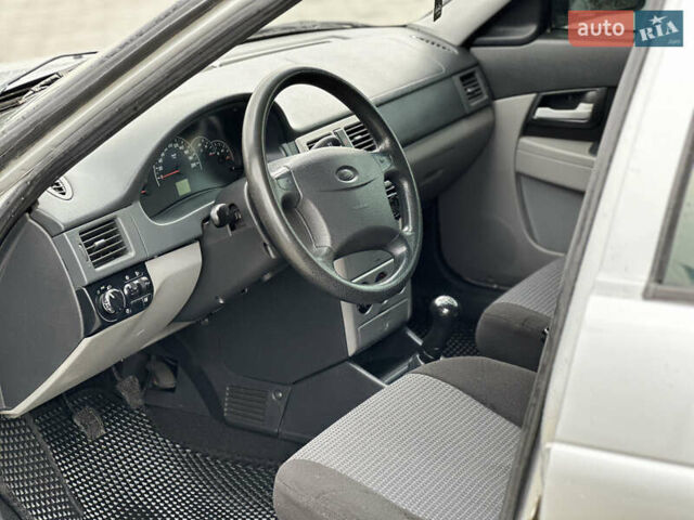 Сірий ВАЗ 2170 Priora, об'ємом двигуна 1.6 л та пробігом 150 тис. км за 2800 $, фото 14 на Automoto.ua