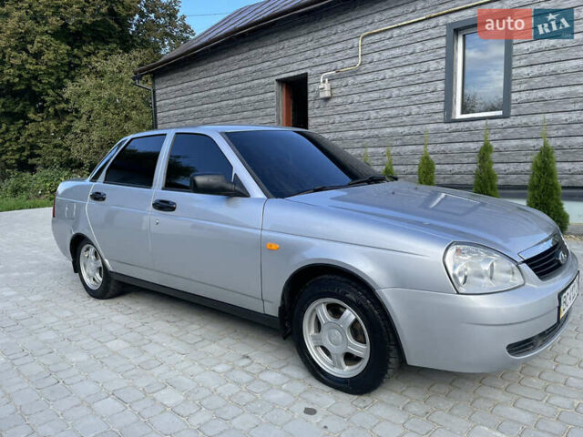 Серый ВАЗ 2170 Priora, объемом двигателя 0 л и пробегом 178 тыс. км за 2850 $, фото 3 на Automoto.ua