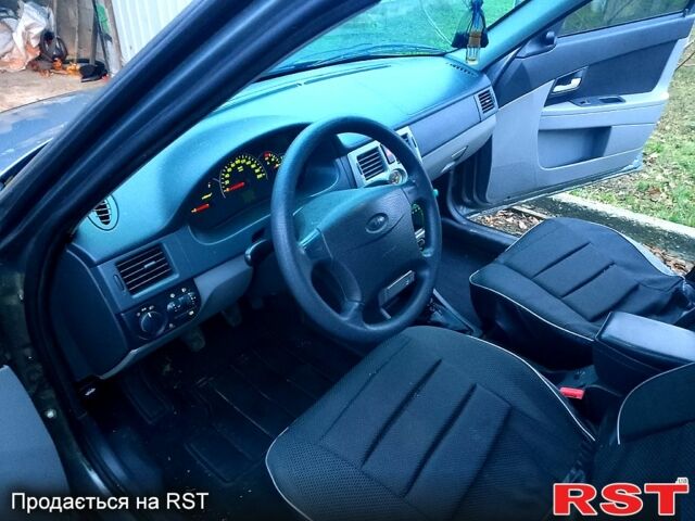 Сірий ВАЗ 2170 Priora, об'ємом двигуна 1.6 л та пробігом 128 тис. км за 2800 $, фото 7 на Automoto.ua