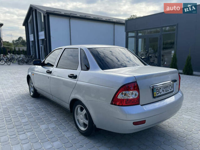 Серый ВАЗ 2170 Priora, объемом двигателя 0 л и пробегом 178 тыс. км за 2850 $, фото 6 на Automoto.ua
