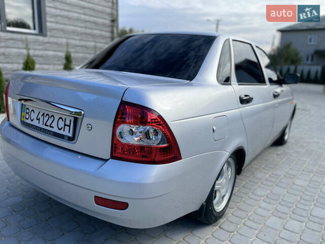 Серый ВАЗ 2170 Priora, объемом двигателя 0 л и пробегом 178 тыс. км за 2850 $, фото 7 на Automoto.ua
