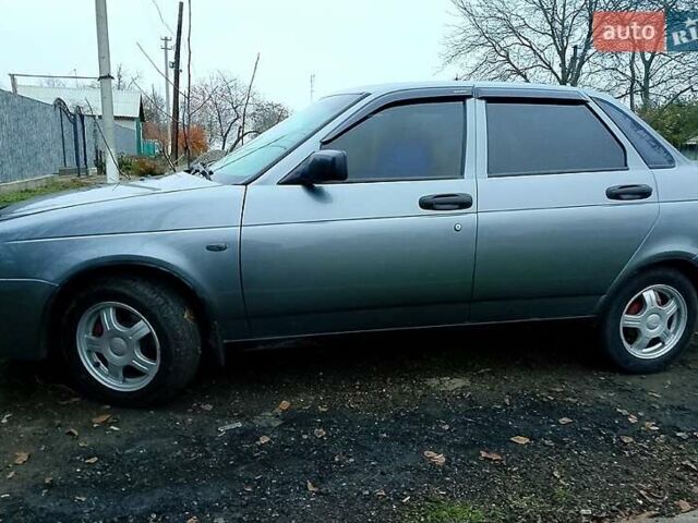 Серый ВАЗ 2170 Priora, объемом двигателя 1.6 л и пробегом 128 тыс. км за 2800 $, фото 3 на Automoto.ua