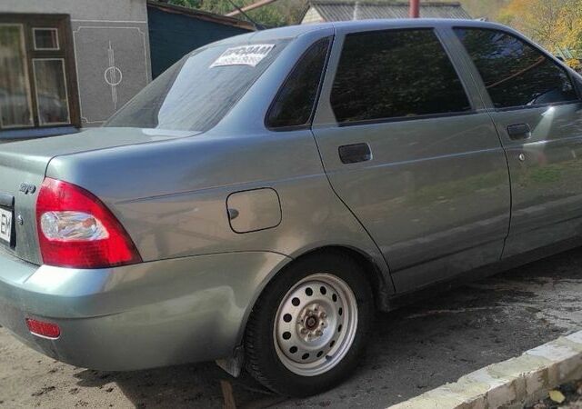 Серый ВАЗ 2170 Priora, объемом двигателя 1.6 л и пробегом 150 тыс. км за 3000 $, фото 5 на Automoto.ua