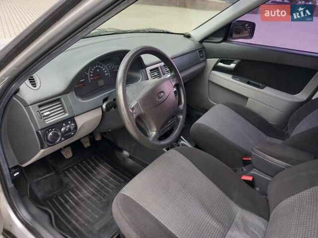 Серый ВАЗ 2170 Priora, объемом двигателя 1.6 л и пробегом 90 тыс. км за 3500 $, фото 6 на Automoto.ua