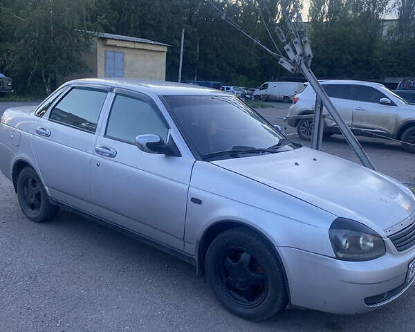 Сірий ВАЗ 2170 Priora, об'ємом двигуна 1.6 л та пробігом 289 тис. км за 2200 $, фото 1 на Automoto.ua