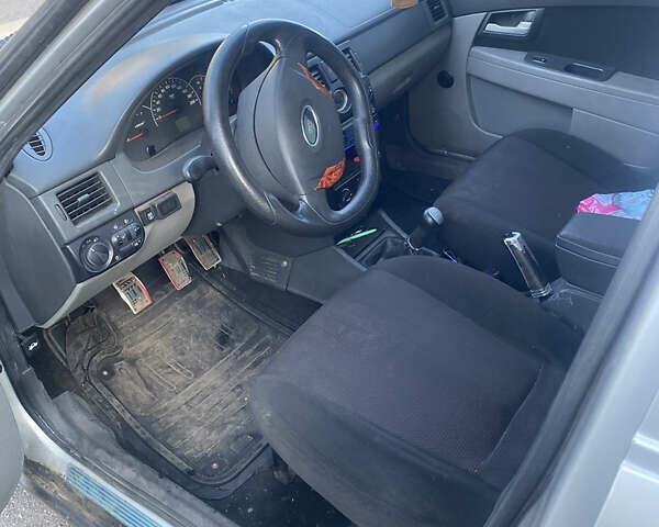 Сірий ВАЗ 2170 Priora, об'ємом двигуна 1.6 л та пробігом 289 тис. км за 2200 $, фото 4 на Automoto.ua