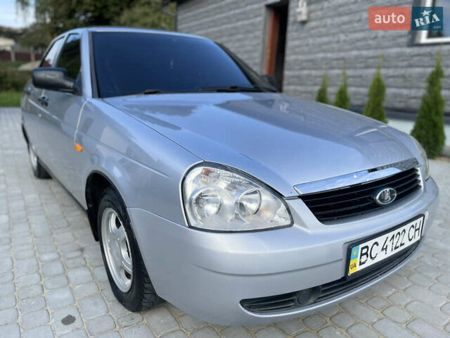 Серый ВАЗ 2170 Priora, объемом двигателя 0 л и пробегом 178 тыс. км за 2850 $, фото 1 на Automoto.ua