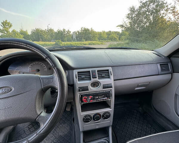 Сірий ВАЗ 2170 Priora, об'ємом двигуна 1.6 л та пробігом 68 тис. км за 3808 $, фото 13 на Automoto.ua
