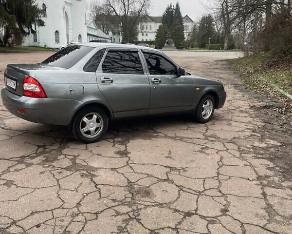 Серый ВАЗ 2170 Priora, объемом двигателя 1.6 л и пробегом 220 тыс. км за 2900 $, фото 5 на Automoto.ua