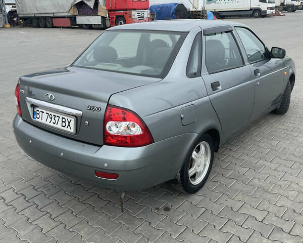Серый ВАЗ 2170 Priora, объемом двигателя 1.6 л и пробегом 200 тыс. км за 3100 $, фото 3 на Automoto.ua
