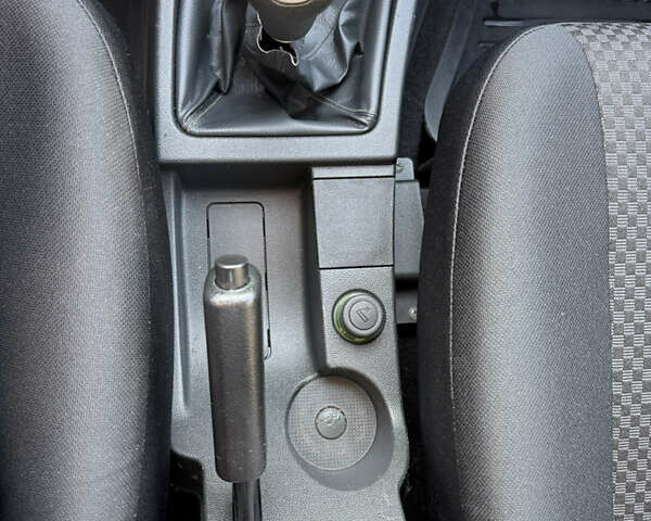 ВАЗ 2170 Priora 2011 в Харькове на Automoto.ua Серый ВАЗ 2170 Priora, объемом двигателя 1.6 л и пробегом 50 тыс. км за 4200 $, фото 26 на Automoto.ua