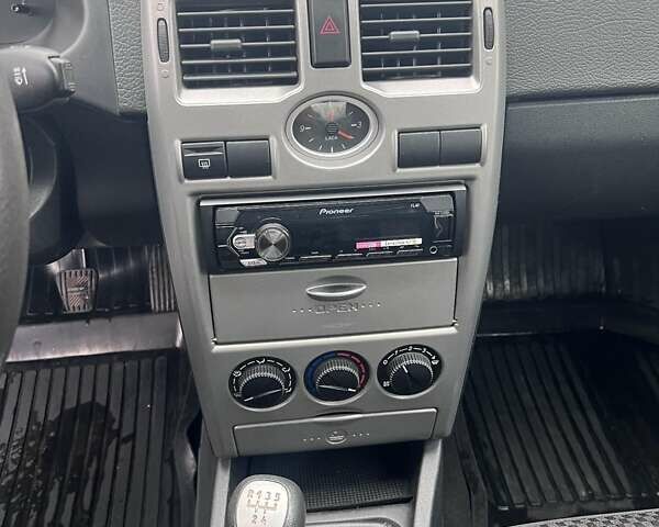 Серый ВАЗ 2170 Priora, объемом двигателя 1.6 л и пробегом 111 тыс. км за 3999 $, фото 8 на Automoto.ua