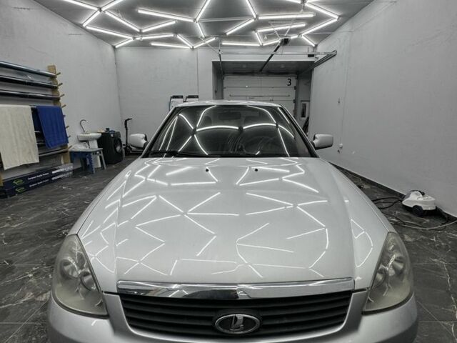 Сірий ВАЗ 2170 Priora, об'ємом двигуна 1.6 л та пробігом 213 тис. км за 1100 $, фото 1 на Automoto.ua