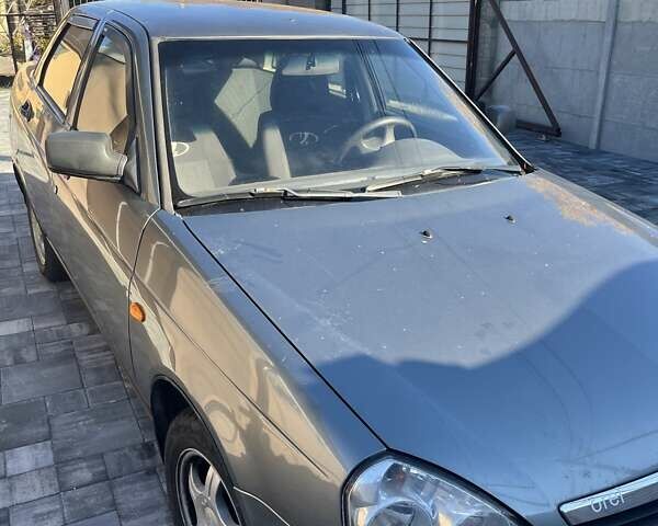 Серый ВАЗ 2170 Priora, объемом двигателя 1.6 л и пробегом 150 тыс. км за 2800 $, фото 1 на Automoto.ua