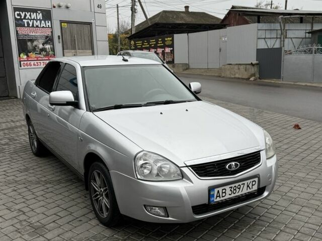 Серый ВАЗ 2170 Priora, объемом двигателя 1.6 л и пробегом 145 тыс. км за 3750 $, фото 1 на Automoto.ua