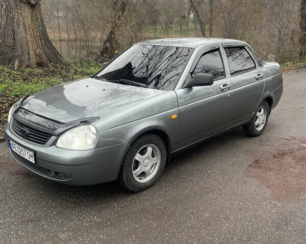 Серый ВАЗ 2170 Priora, объемом двигателя 1.6 л и пробегом 220 тыс. км за 2900 $, фото 1 на Automoto.ua