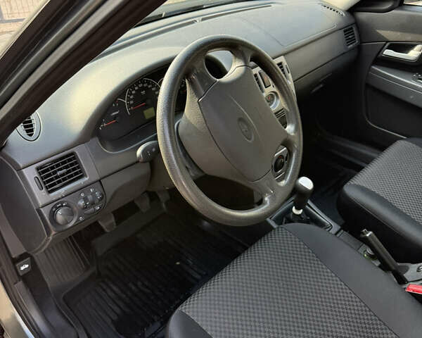 ВАЗ 2170 Priora 2011 в Харькове на Automoto.ua Серый ВАЗ 2170 Priora, объемом двигателя 1.6 л и пробегом 50 тыс. км за 4200 $, фото 12 на Automoto.ua