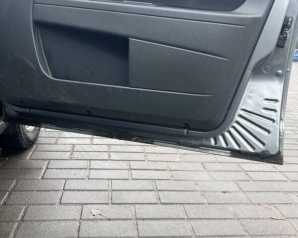 Серый ВАЗ 2170 Priora, объемом двигателя 1.6 л и пробегом 111 тыс. км за 3999 $, фото 12 на Automoto.ua