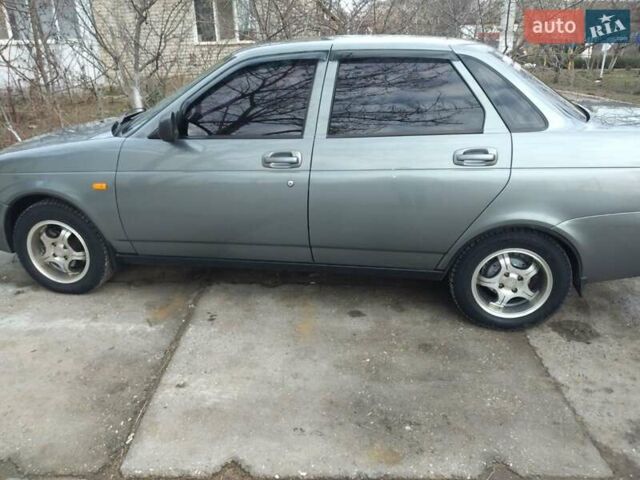 ВАЗ 2170 Priora 2011 у Березовке на Automoto.ua Сірий ВАЗ 2170 Priora, об'ємом двигуна 1.6 л та пробігом 180 тис. км за 4000 $, фото 4 на Automoto.ua