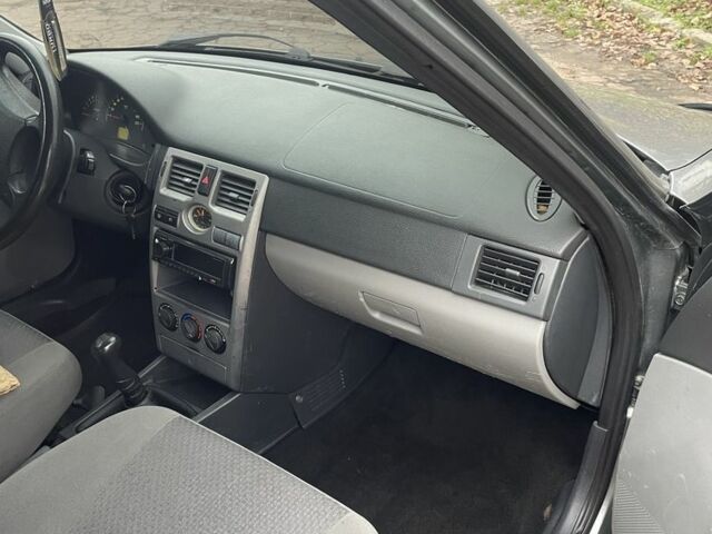 Сірий ВАЗ 2170 Priora, об'ємом двигуна 1.6 л та пробігом 220 тис. км за 2900 $, фото 8 на Automoto.ua