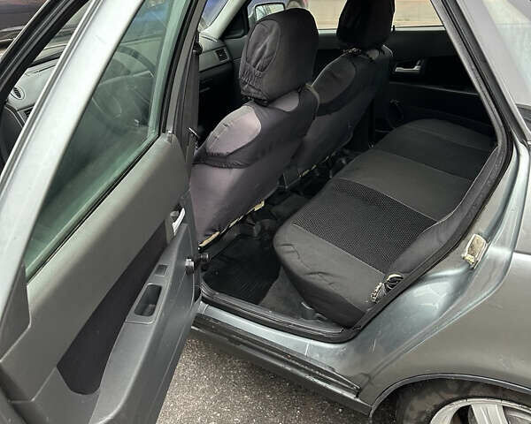 Сірий ВАЗ 2170 Priora, об'ємом двигуна 1.6 л та пробігом 131 тис. км за 2500 $, фото 12 на Automoto.ua